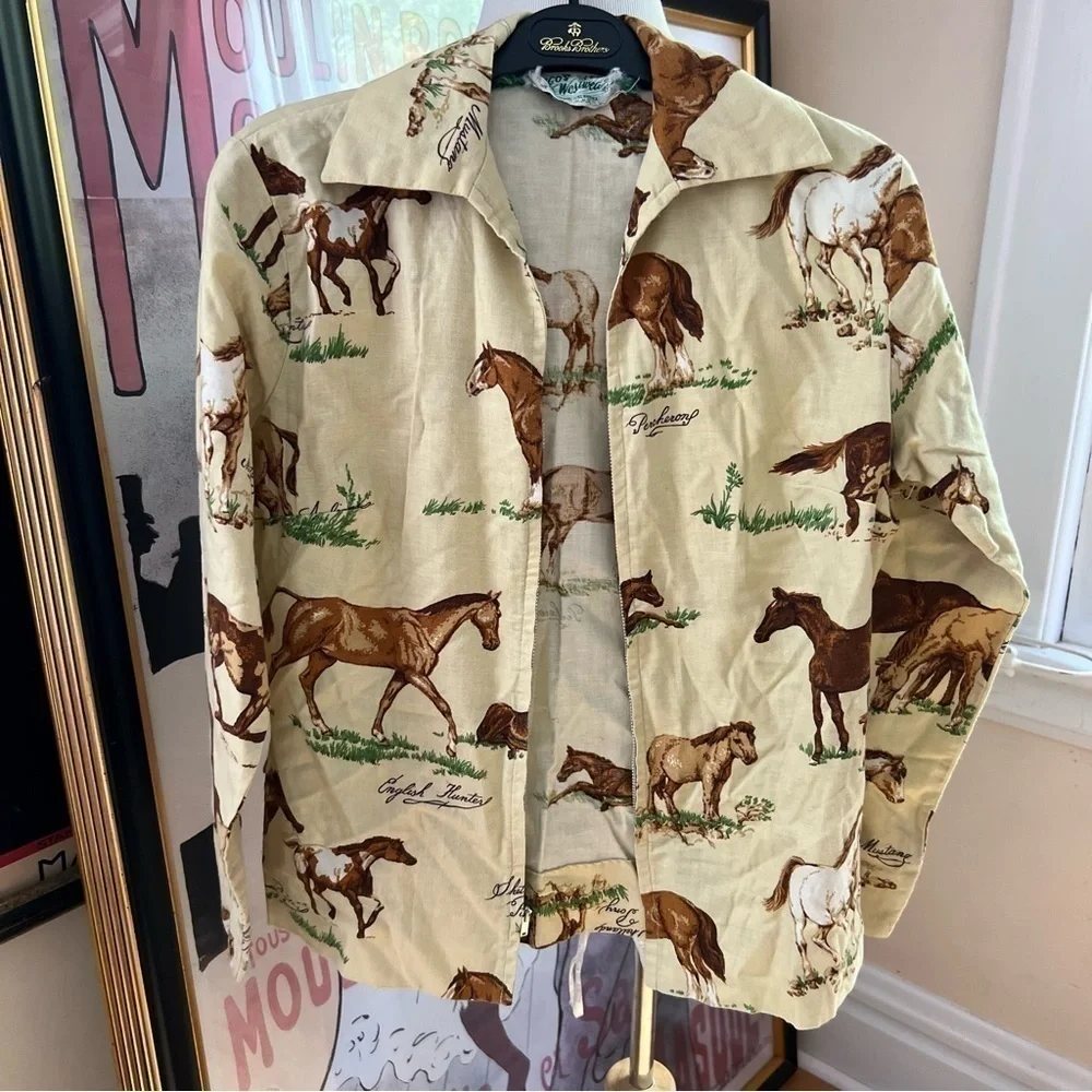 Tregos Westwear Rare Vintage Tan, Brown, Green All Over Horse Print Zip Up Shirt